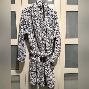 Victoria's Secret Scripted Love Black and Gray Ultra Plush Robe
